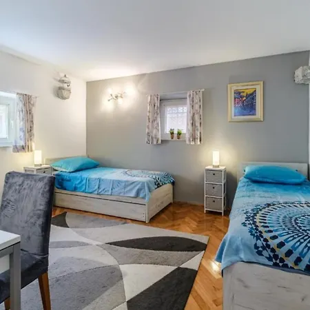 Centar Manu - Two Bedroom Lägenhet *